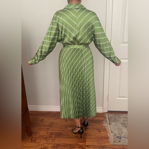 Mango USA green dress - Picture 3 of 4